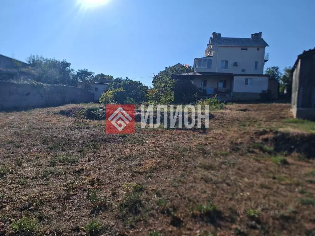 Участок в Севастополь ул. Каманина, 27 (10.0 сот.) - Фото 2