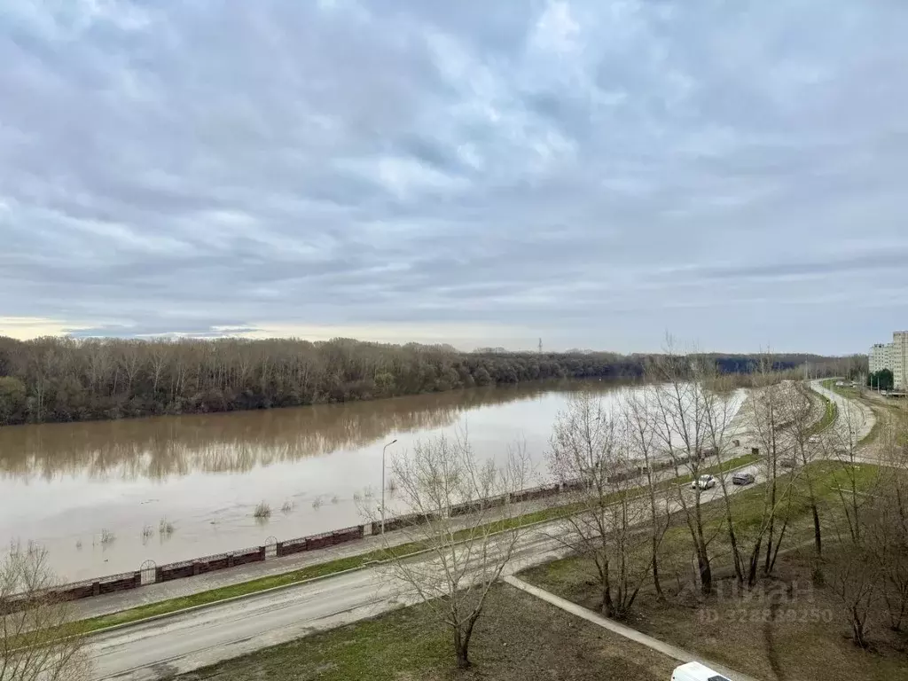 2-к кв. Башкортостан, Уфа ул. Набережная реки Уфы, 71 (62.0 м) - Фото 2