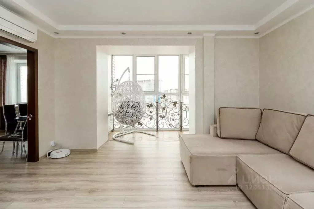 3-к кв. Тюменская область, Тюмень ул. Николая Зелинского, 21 (115.0 м) - Фото 1