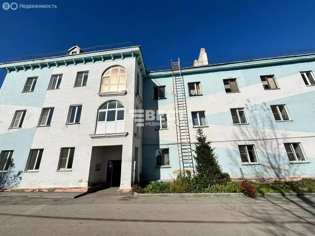 3-комнатная квартира: Полысаево, улица Жукова, 4 (76.3 м) - Фото 2