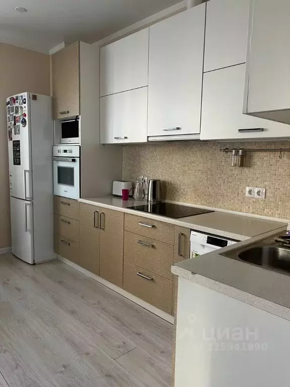 2-к кв. Челябинская область, Челябинск просп. Героя России Е.Н. ... - Фото 0