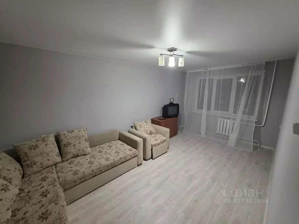 1-к кв. Омская область, Омск просп. Космический, 101к1 (30.0 м) - Фото 1