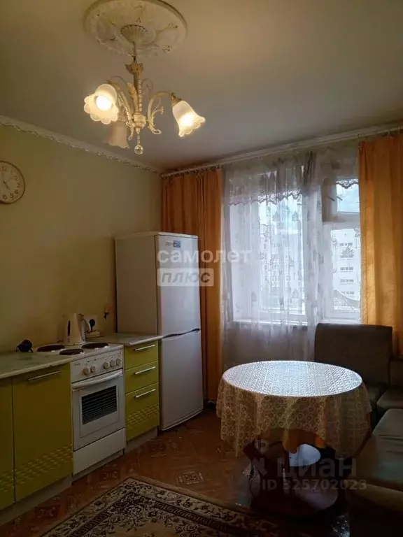 1-к кв. Тюменская область, Тюмень ул. 50 лет Октября, 84 (45.0 м) - Фото 2