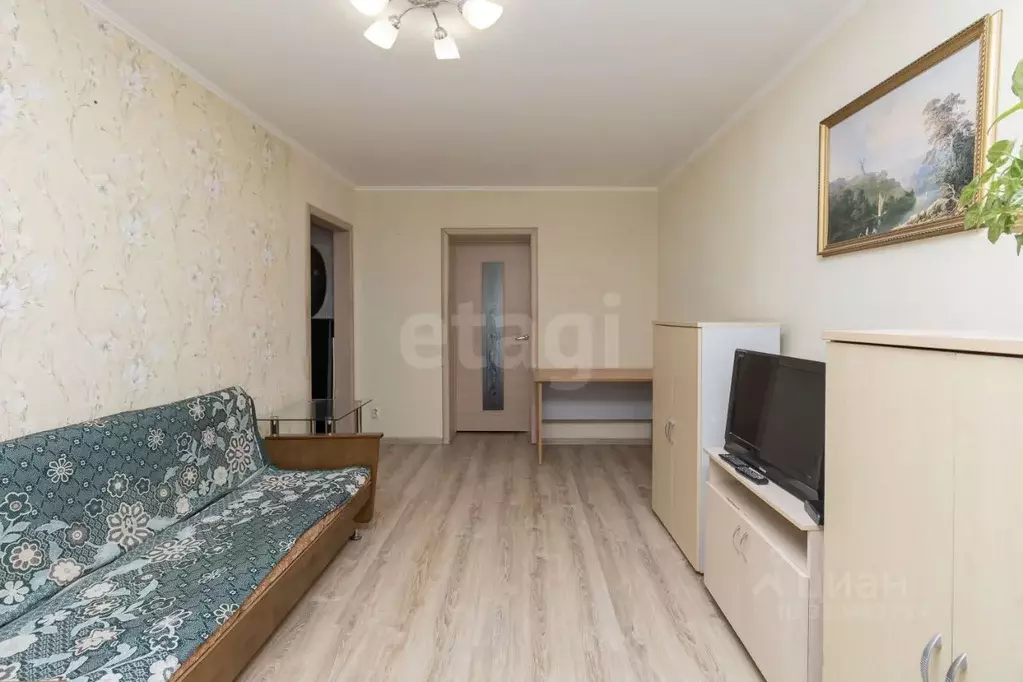 2-к кв. Тюменская область, Тюмень Холодильная ул., 132 (42.6 м) - Фото 1