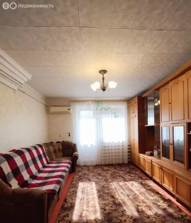 3-комнатная квартира: село Александровка, Советская улица, 32 (53.9 м) - Фото 1