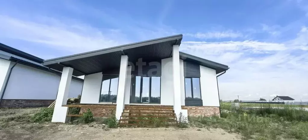 Дом в Саратовская область, д. Мергичевка ул. Малая Приовражная, 6А ... - Фото 0