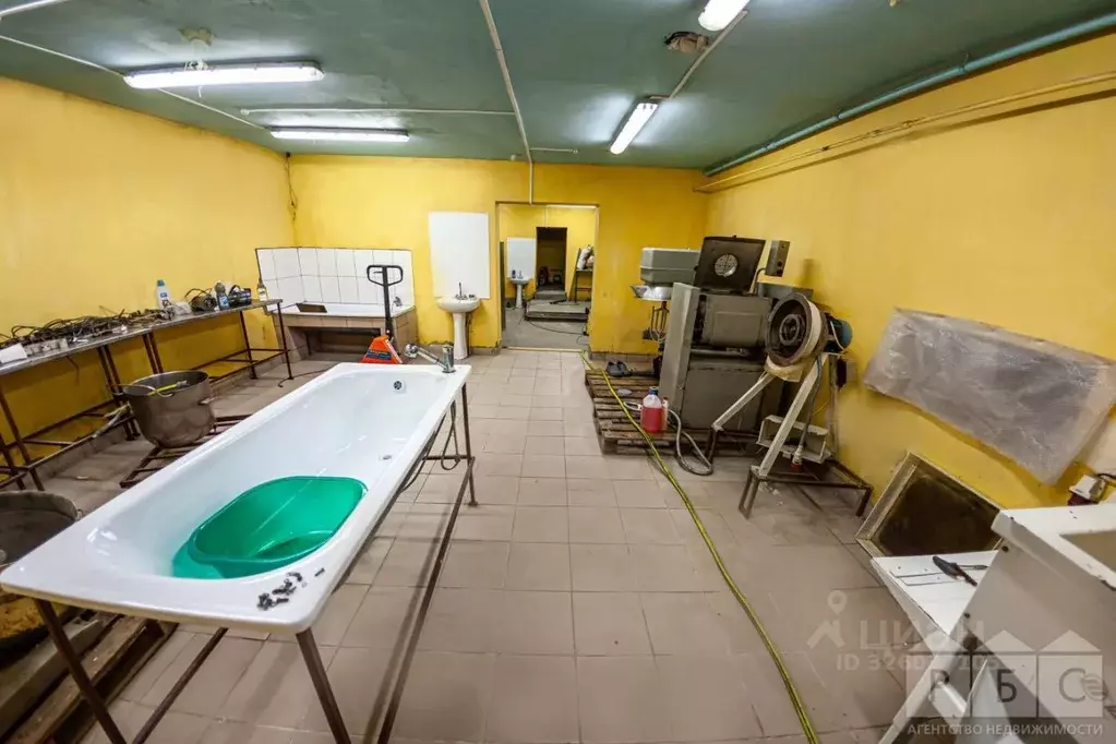 Производственное помещение в Саратовская область, пос. Расково ул. ... - Фото 2