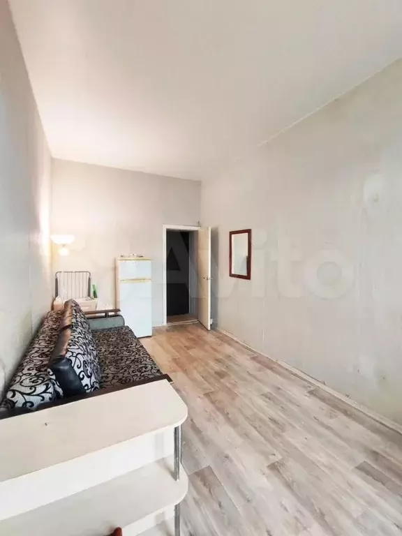 Комната 15,6 м в 7-к., 4/5 эт. - Фото 1