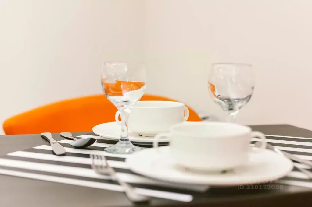 Комната Тюменская область, Тюмень ул. Республики, 49 (25.0 м) - Фото 1