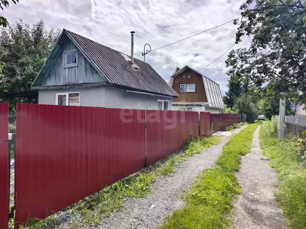 Дом в Тюменская область, Тюмень Строитель СНТ, ул. Роз (20 м) - Фото 1