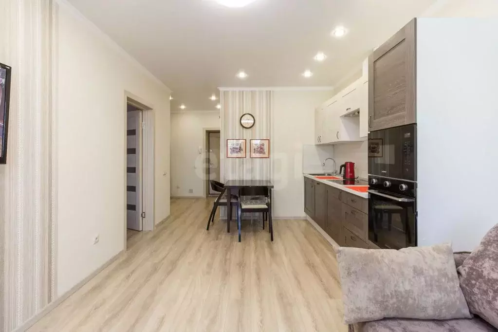 1-к кв. Тюменская область, Тюмень Комбинатская ул., 54к2 (45.0 м) - Фото 0