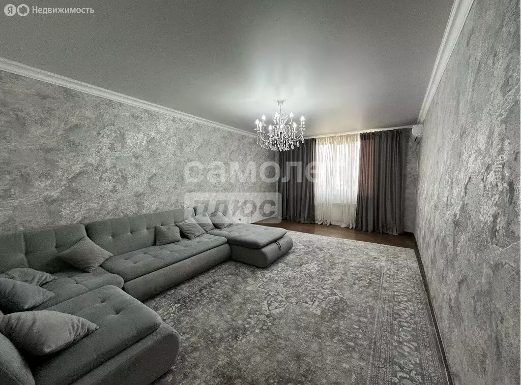 3-комнатная квартира: Махачкала, улица Багамадова, 75 (110 м) - Фото 1