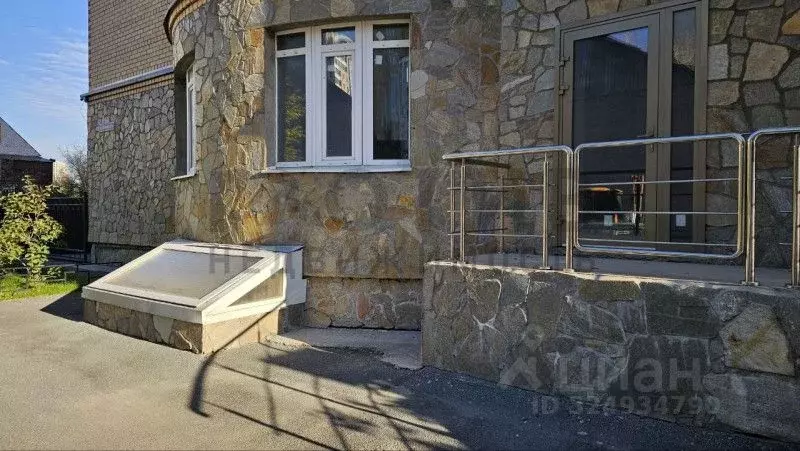 Помещение свободного назначения в Тюменская область, Тюмень ул. ... - Фото 2