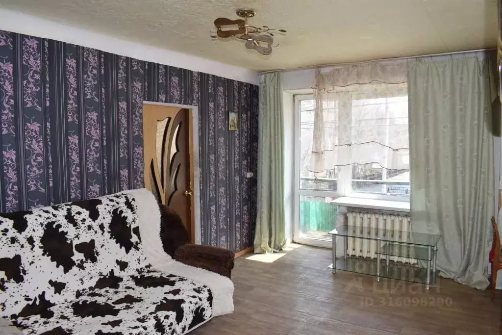 2-к кв. Амурская область, Белогорск Партизанская ул., 28 (41.1 м) - Фото 0