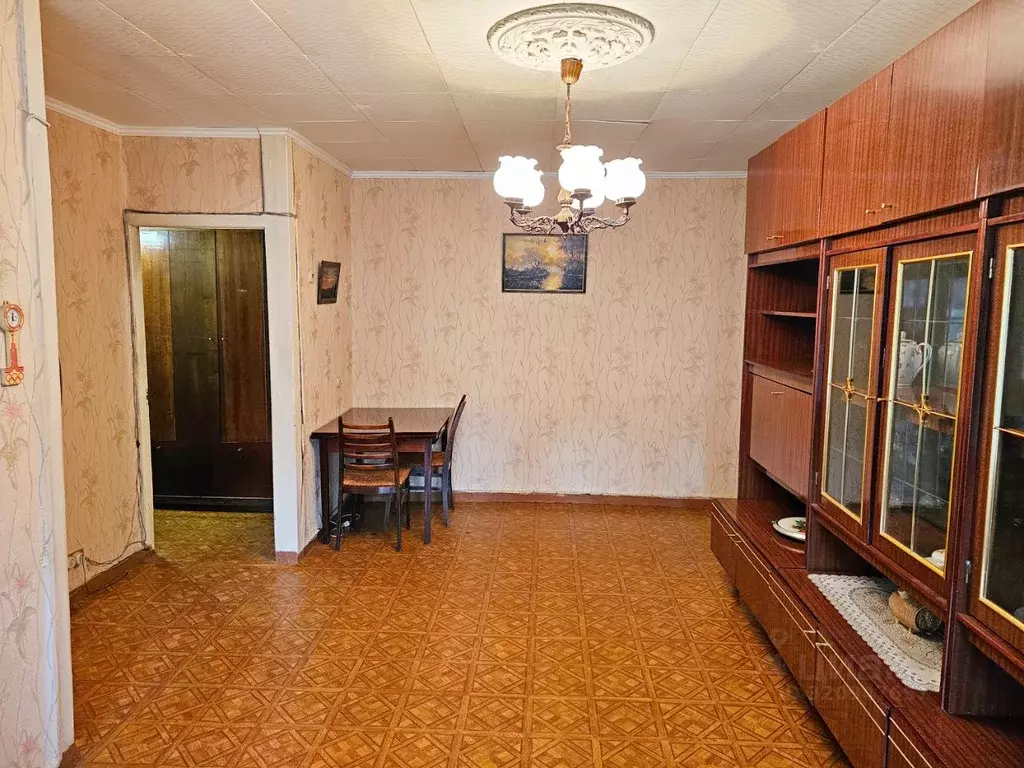 3-к кв. Саратовская область, Саратов ул. Имени Н.Е. Жуковского, 21 ... - Фото 0