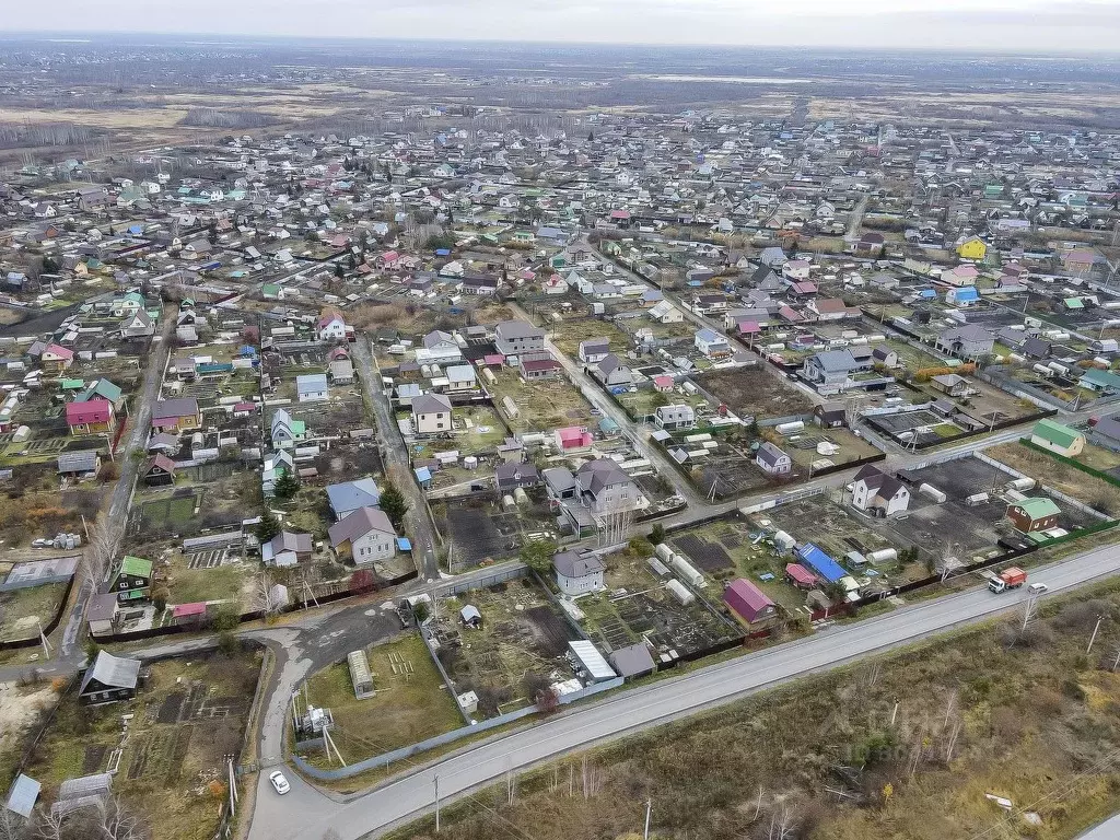 Участок в Тюменская область, Тюмень Зайкова мкр, ул. Сиреневая, 5 (4.0 ... - Фото 0