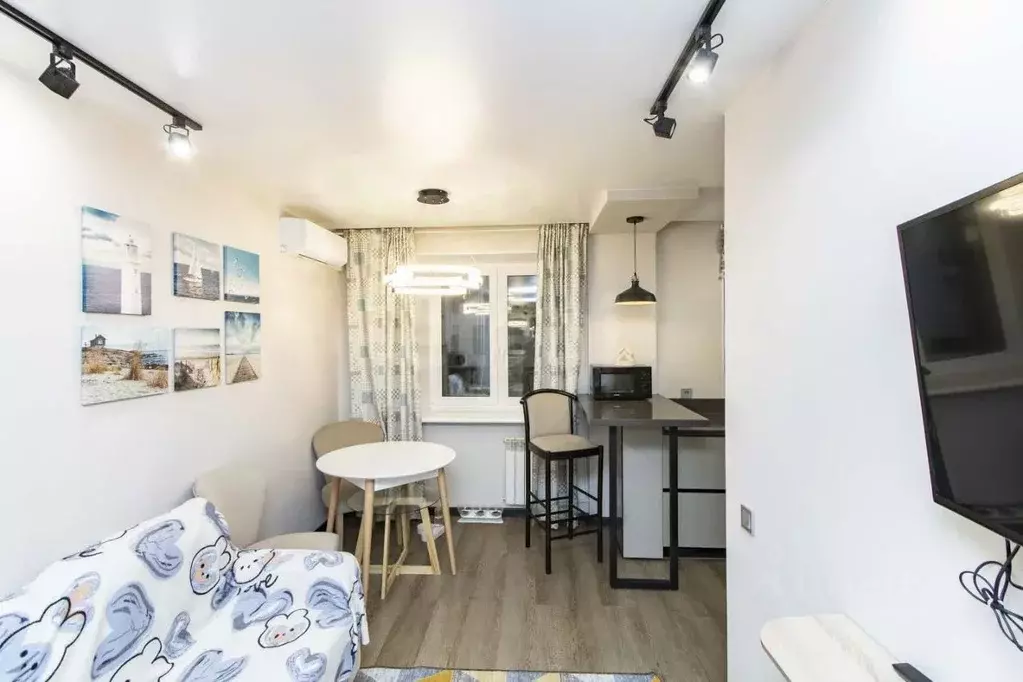 2-к кв. Тюменская область, Тюмень ул. Серова, 19 (56.8 м) - Фото 1