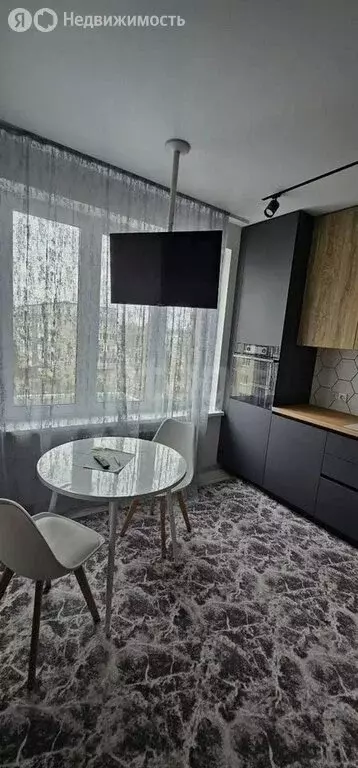 1-комнатная квартира: Медведево, посёлок городского типа Медведево, ... - Фото 1