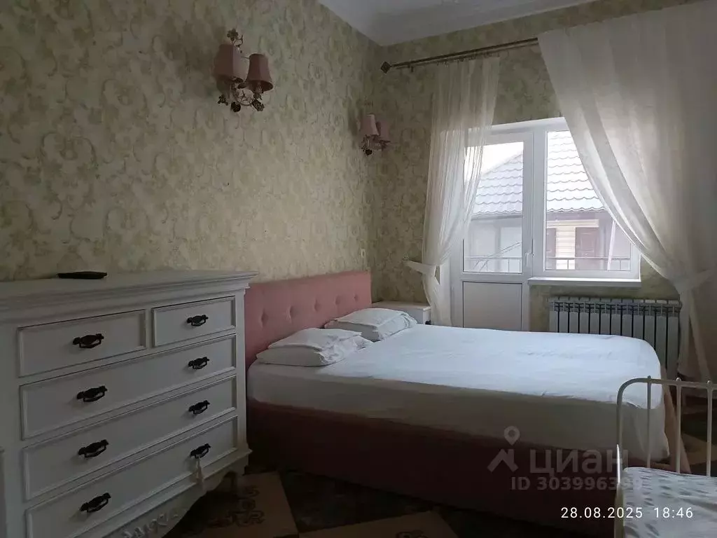 Дом в Краснодарский край, Геленджик Десантная ул., 23 (150 м) - Фото 1