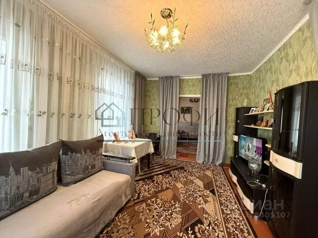 3-к кв. Белгородская область, Новый Оскол 1 Мая ул., 12 (64.5 м) - Фото 1