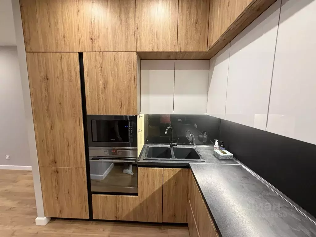 3-к кв. Омская область, Омск ул. Красный Путь, 135к1 (100.87 м) - Фото 1