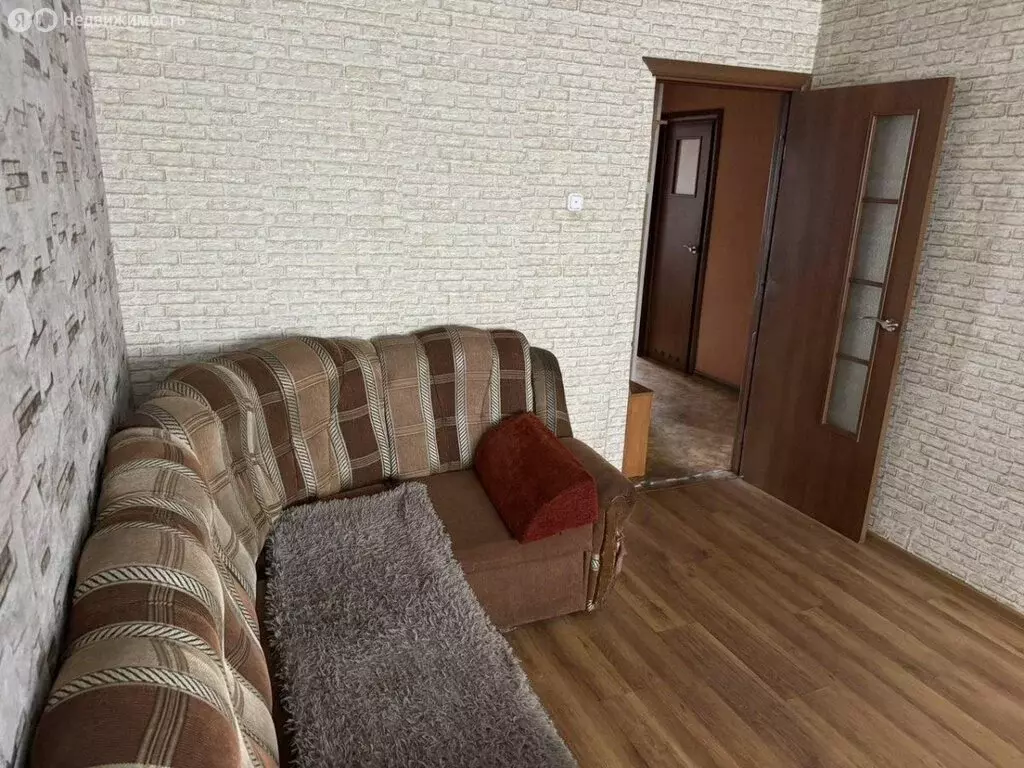 2-комнатная квартира: Мыски, улица Серафимовича, 6 (49 м) - Фото 1