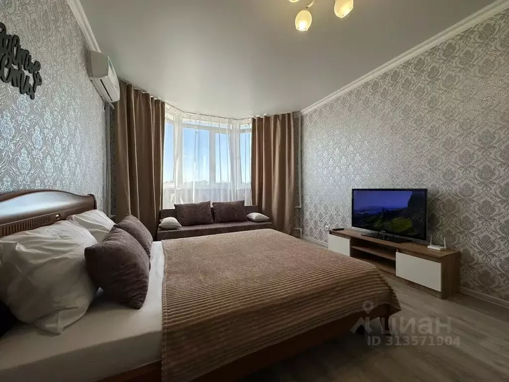 2-к кв. Оренбургская область, Оренбург ул. Фронтовиков, 8/3 (60.0 м) - Фото 1