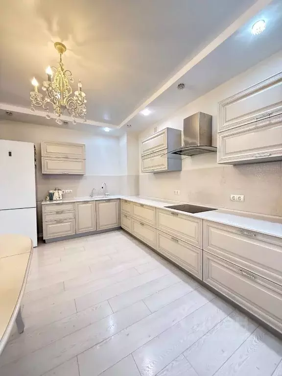 3-к кв. Татарстан, Казань ул. Адоратского, 3в (108.6 м) - Фото 1