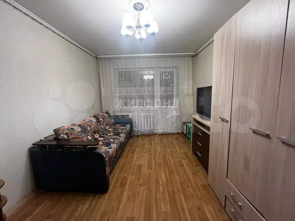 Комната 17 м в 3-к., 2/5 эт. - Фото 1