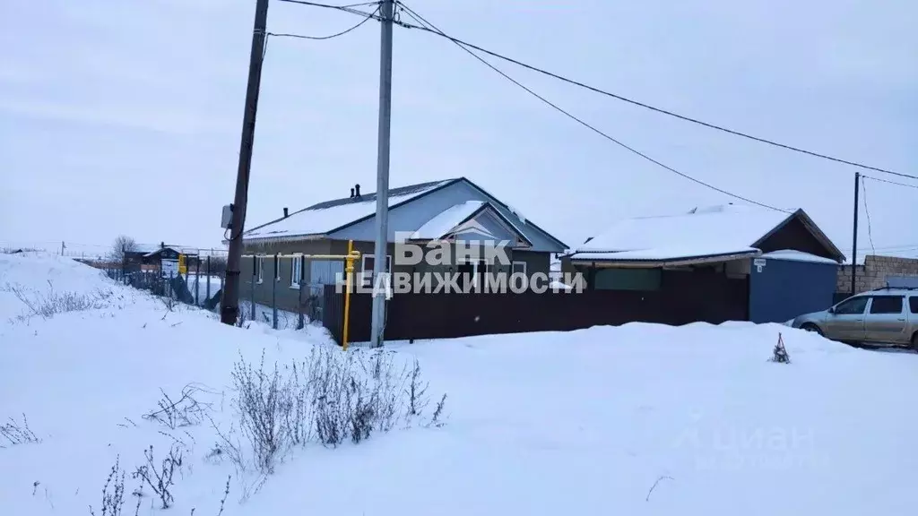 Дом в Саратовская область, Балаковский район, с. Подсосенки Фабричная ... - Фото 1