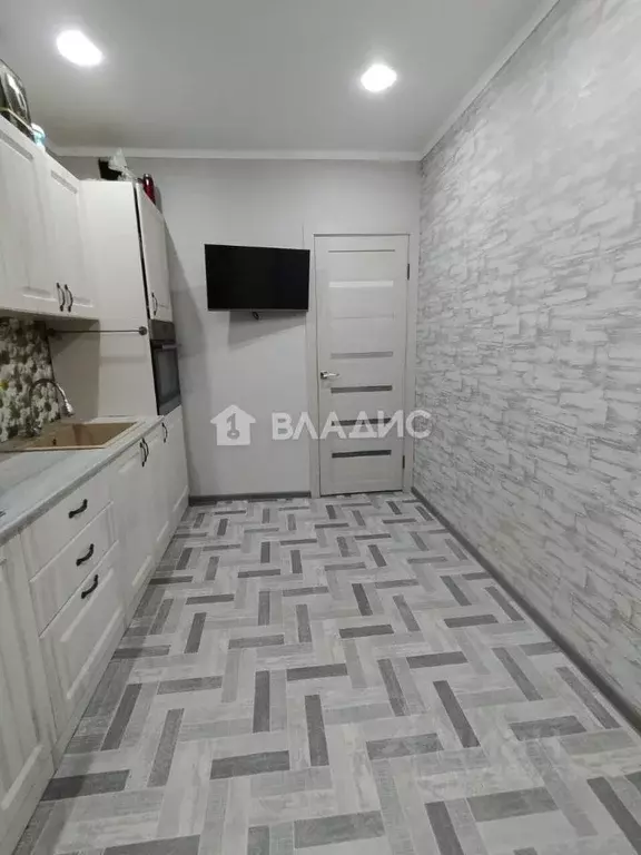 3-к кв. Башкортостан, Стерлитамак Коммунистическая ул., 100 (67.6 м) - Фото 0