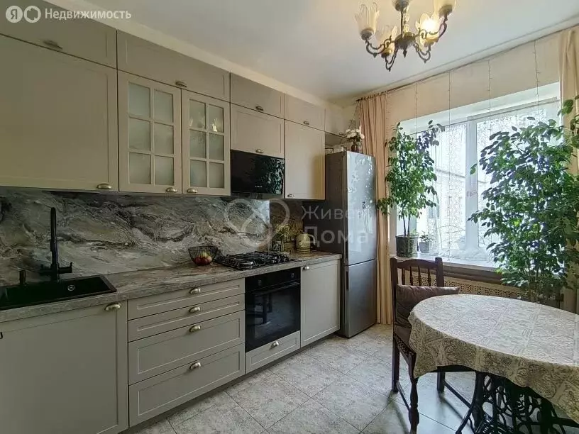 3-комнатная квартира: Волгоград, Краснопресненская улица, 17 (83.2 м) - Фото 0