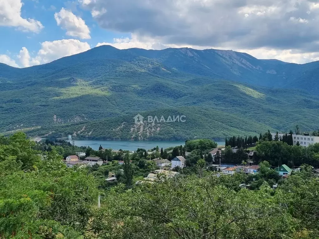 Участок в Крым, Алушта муниципальный округ, с. Изобильное пер. ... - Фото 0