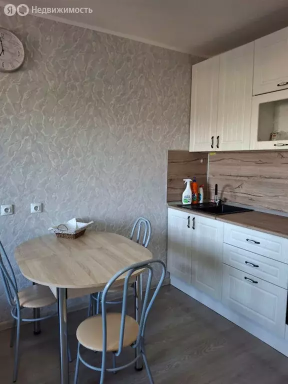 Квартира-студия: Уфа, Владивостокская улица, 1/2 (27 м) - Фото 1
