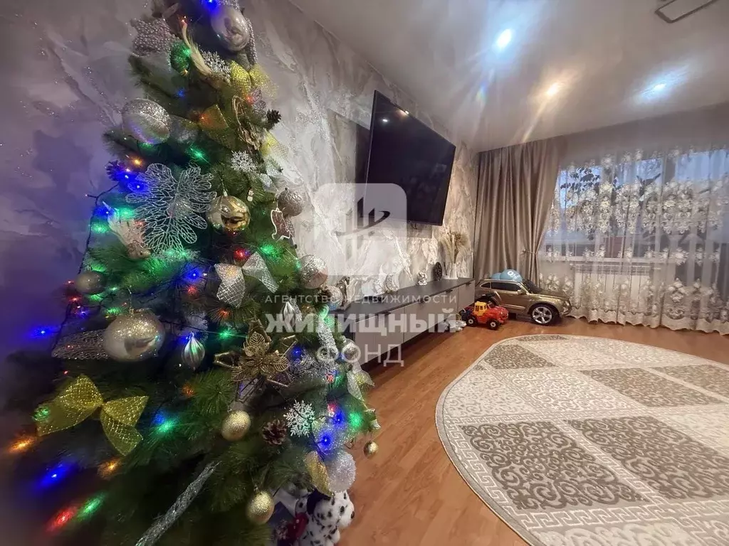 2-к кв. Саратовская область, Энгельс ул. Тельмана, 144 (67.07 м) - Фото 1