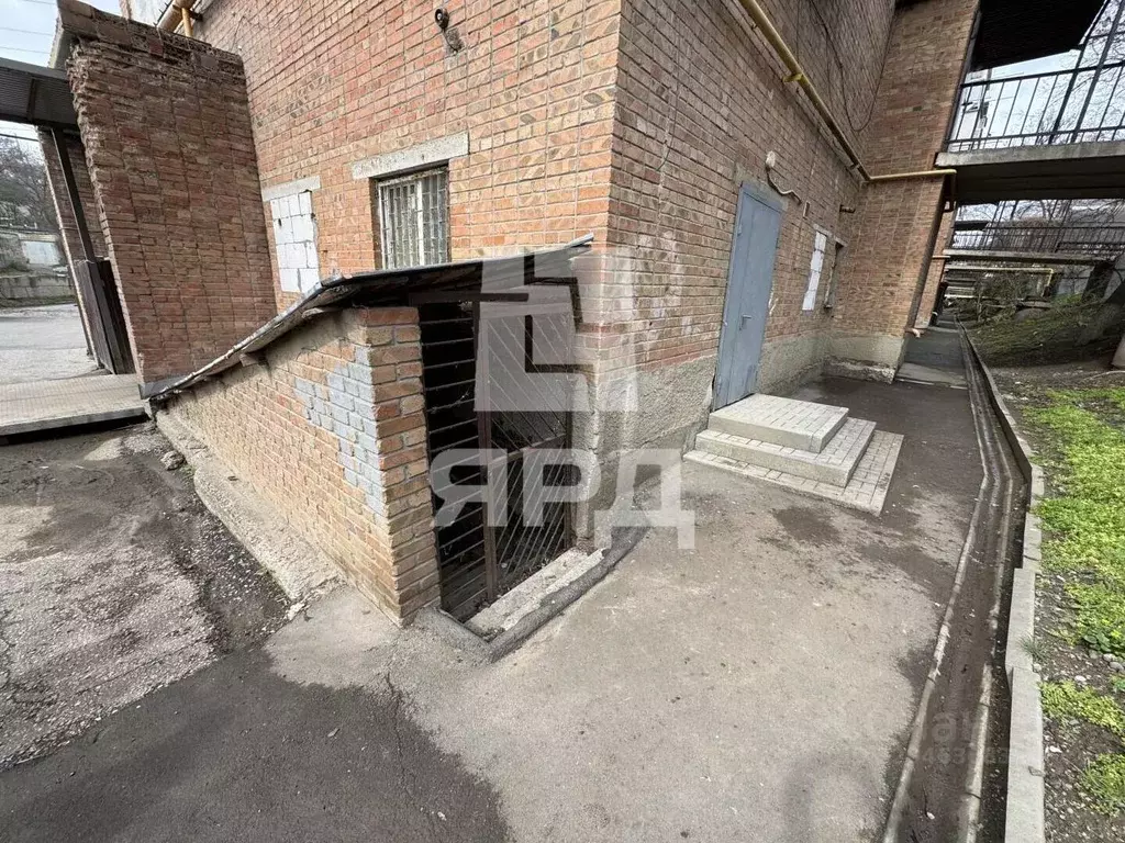 Помещение свободного назначения в Ростовская область, Таганрог ул. ... - Фото 1