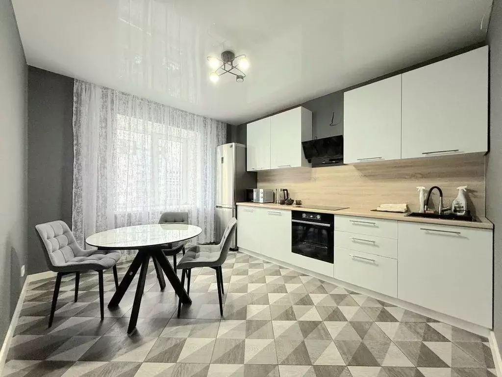 2-к кв. Пензенская область, Пенза ул. Мира, 40А (70.0 м) - Фото 0