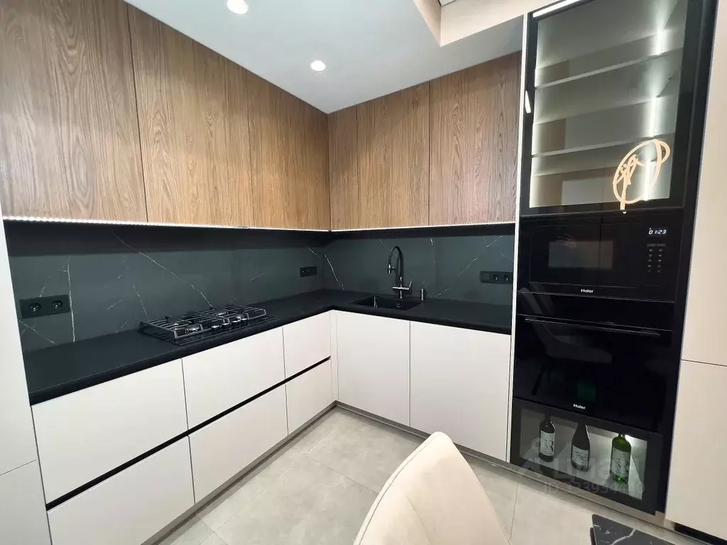 2-к кв. Севастополь ул. Адмирала Фадеева, 46Б (69.7 м) - Фото 2