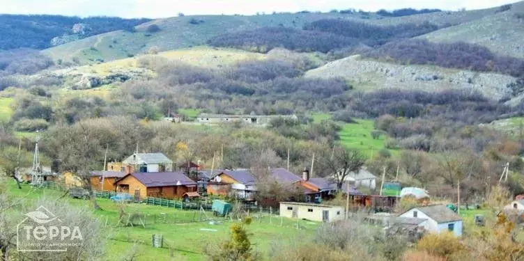 Участок в Крым, Белогорский район, Зеленогорское с/пос, с. Пчелиное ... - Фото 1