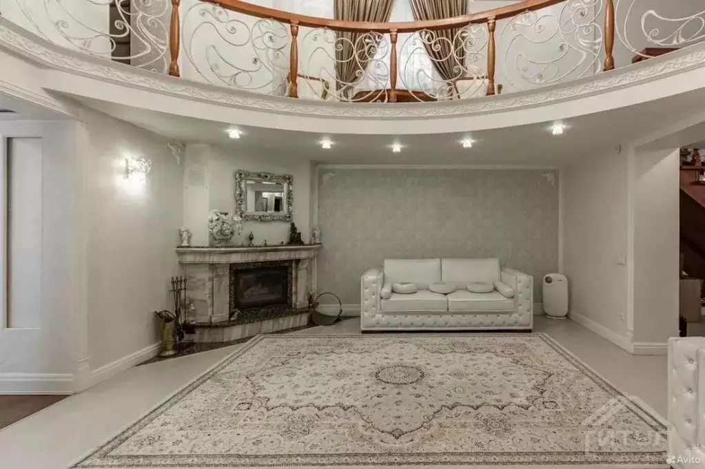 Коттедж в Алтайский край, Барнаул Спартаковский проезд, 41 (205 м) - Фото 1