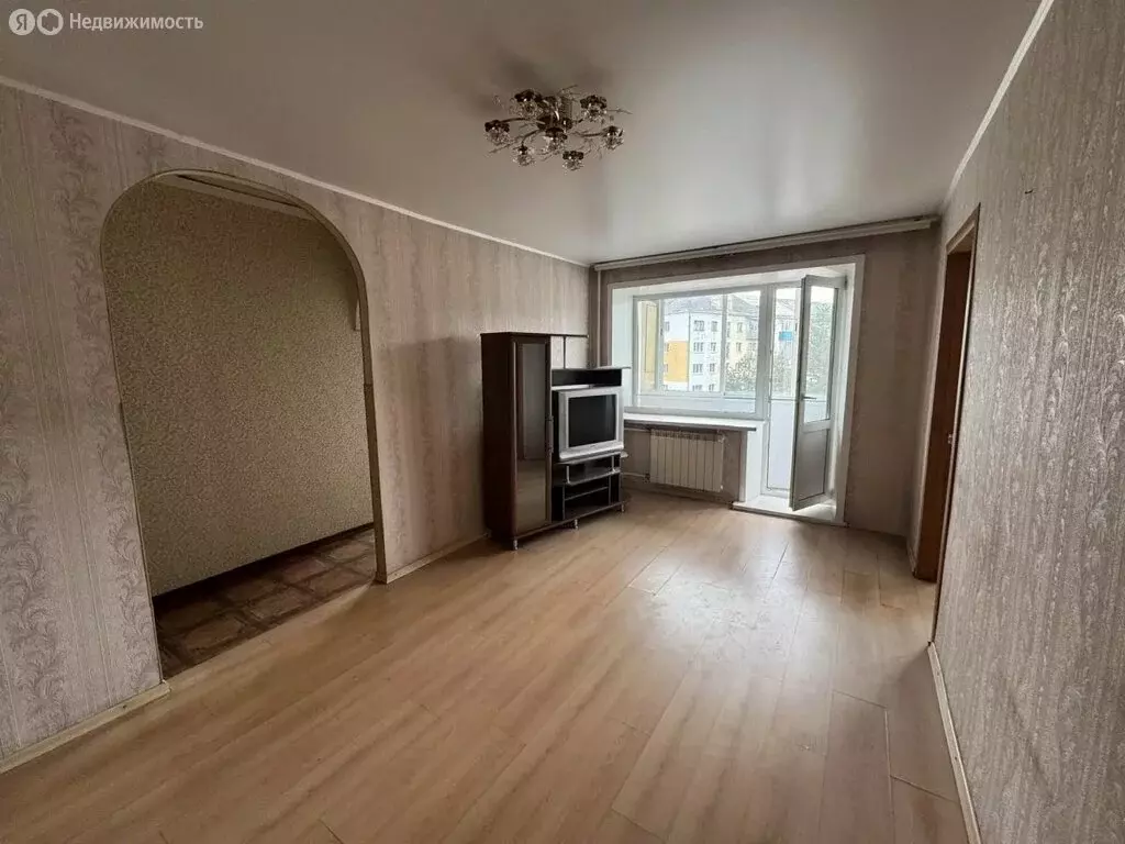 2-комнатная квартира: Калтан, улица Горького, 32 (41.9 м) - Фото 1