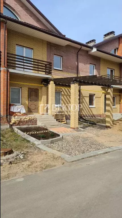 Таунхаус 360 м на участке 1 сот. - Фото 0