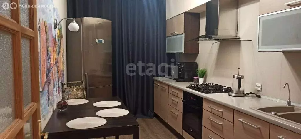 2-комнатная квартира: Калининград, Тихая улица, 1 (47.7 м) - Фото 0