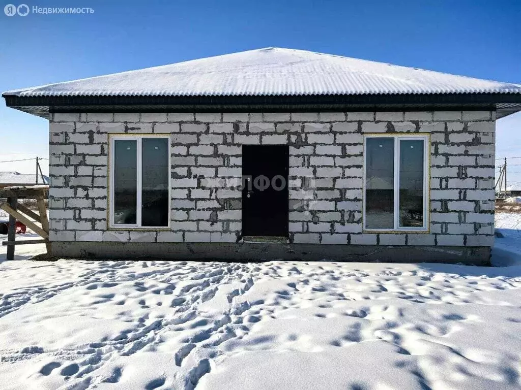 Дом в село Калинино, Российская улица (105 м) - Фото 0