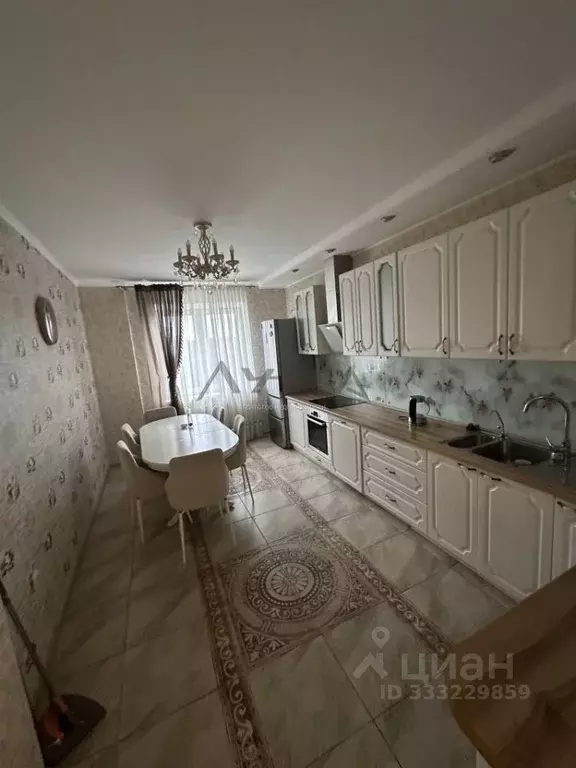 3-к кв. Татарстан, Казань ул. Баки Урманче, 1 (95.4 м) - Фото 2