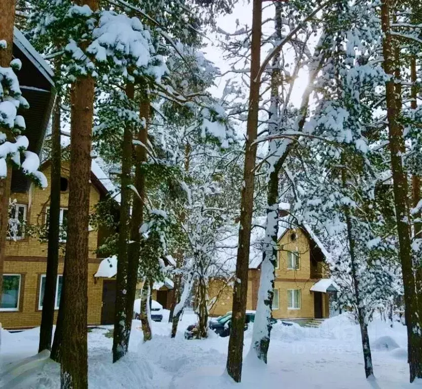 Дом в Кабардино-Балкария, Эльбрусский район, с. Терскол ул. ... - Фото 0