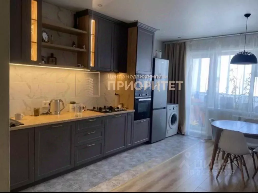 3-к кв. Саха (Якутия), Якутск просп. Михаила Николаева, 44 (82.0 м) - Фото 1