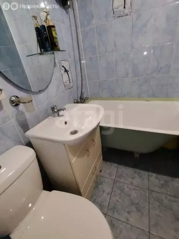 1-комнатная квартира: Омск, микрорайон Городок Нефтяников, улица 50 ... - Фото 2