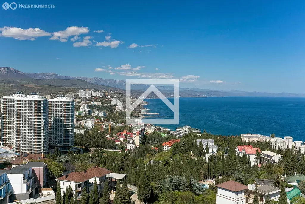 3-комнатная квартира: Алушта, Чатырдагская улица, 1А (98 м) - Фото 1