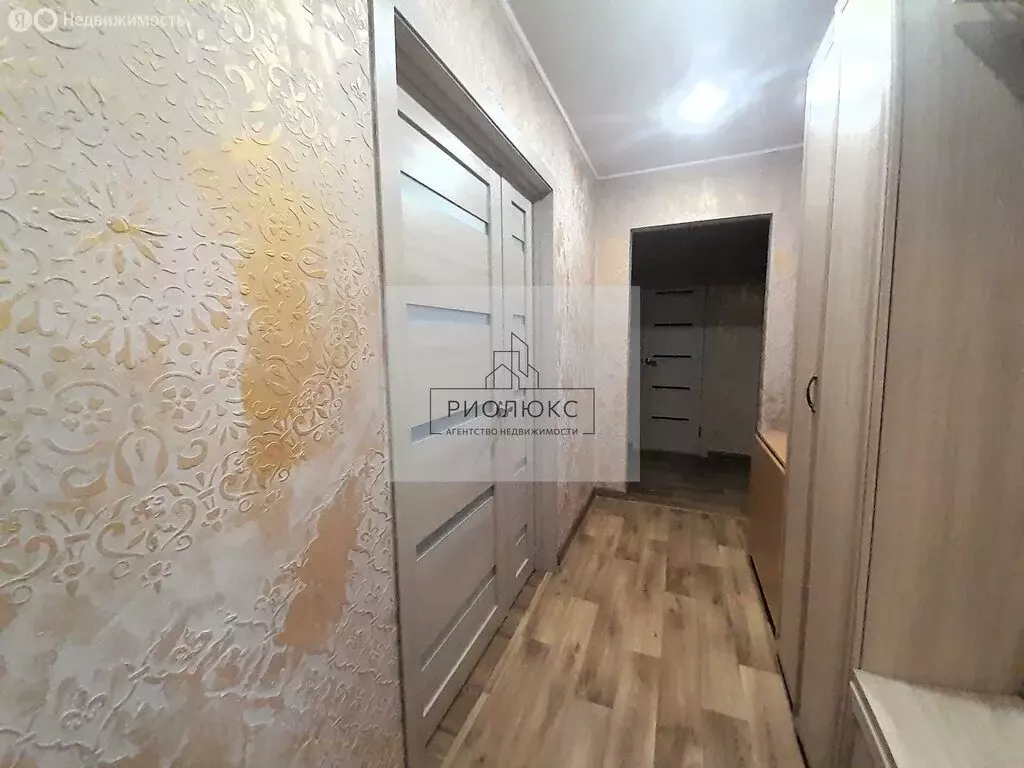 3-комнатная квартира: Магнитогорск, улица Калмыкова, 7 (65 м) - Фото 1